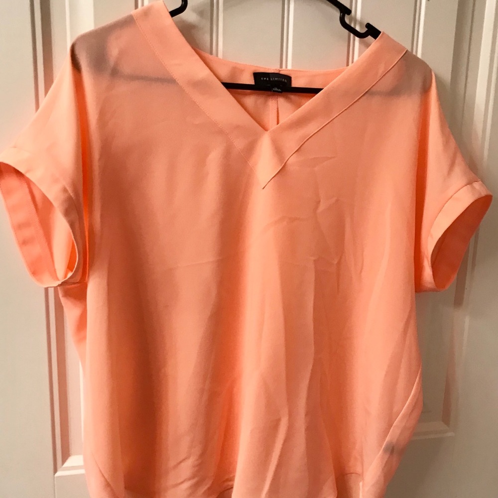 The Limited peach top